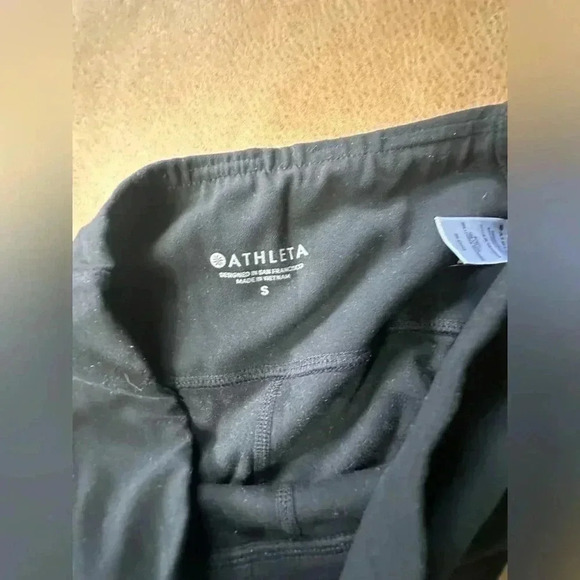 Athleta Black Leggings With Pockets Perforated Bottom Women’s Size Small - Picture 6 of 10